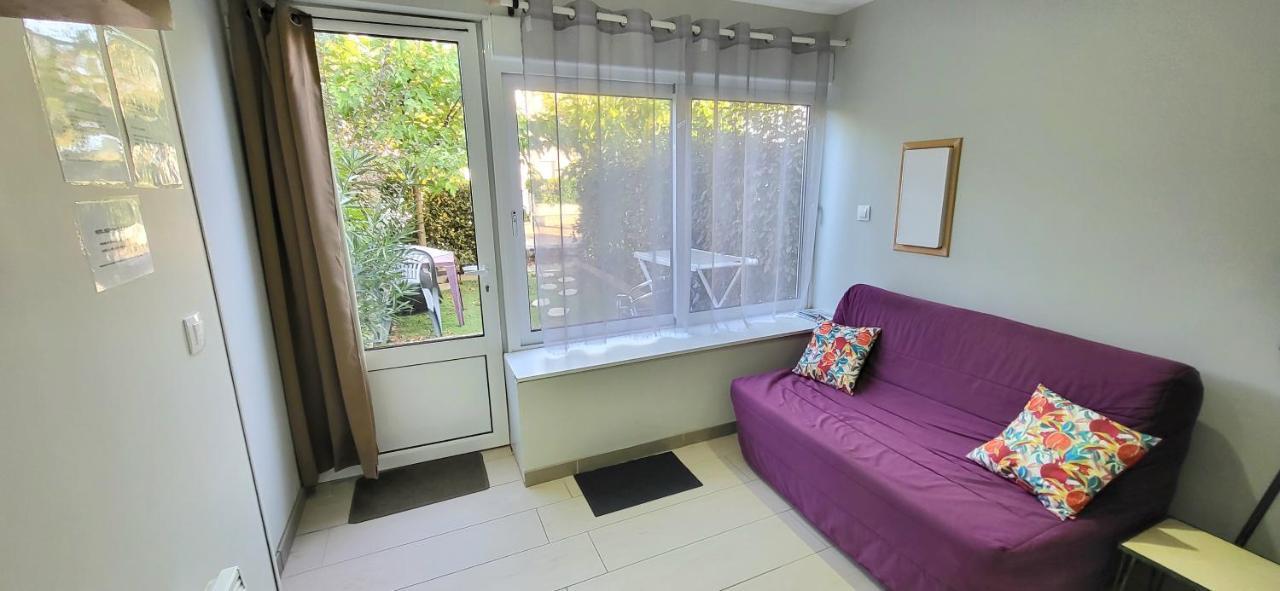 Residences Les Sansonnets "Appartements & Studios" Jonzac Exterior foto