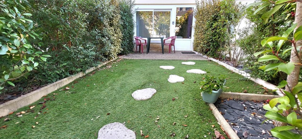 Residences Les Sansonnets "Appartements & Studios" Jonzac Exterior foto