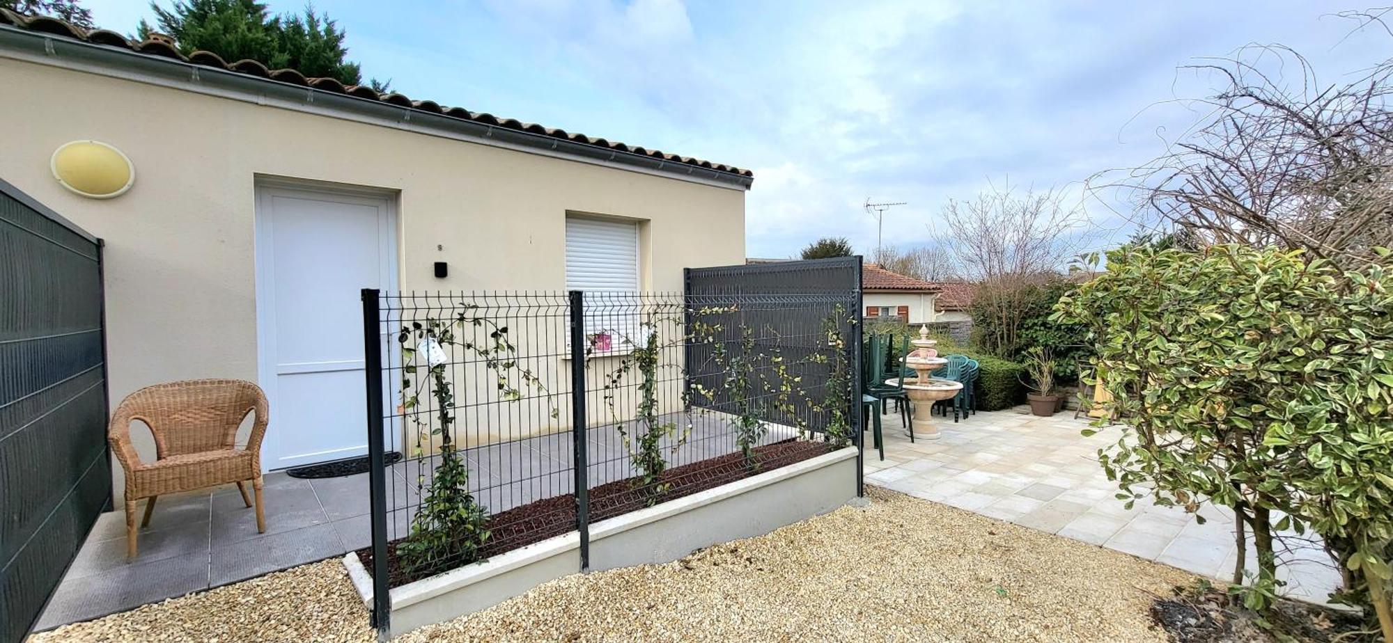 Residences Les Sansonnets "Appartements & Studios" Jonzac Exterior foto
